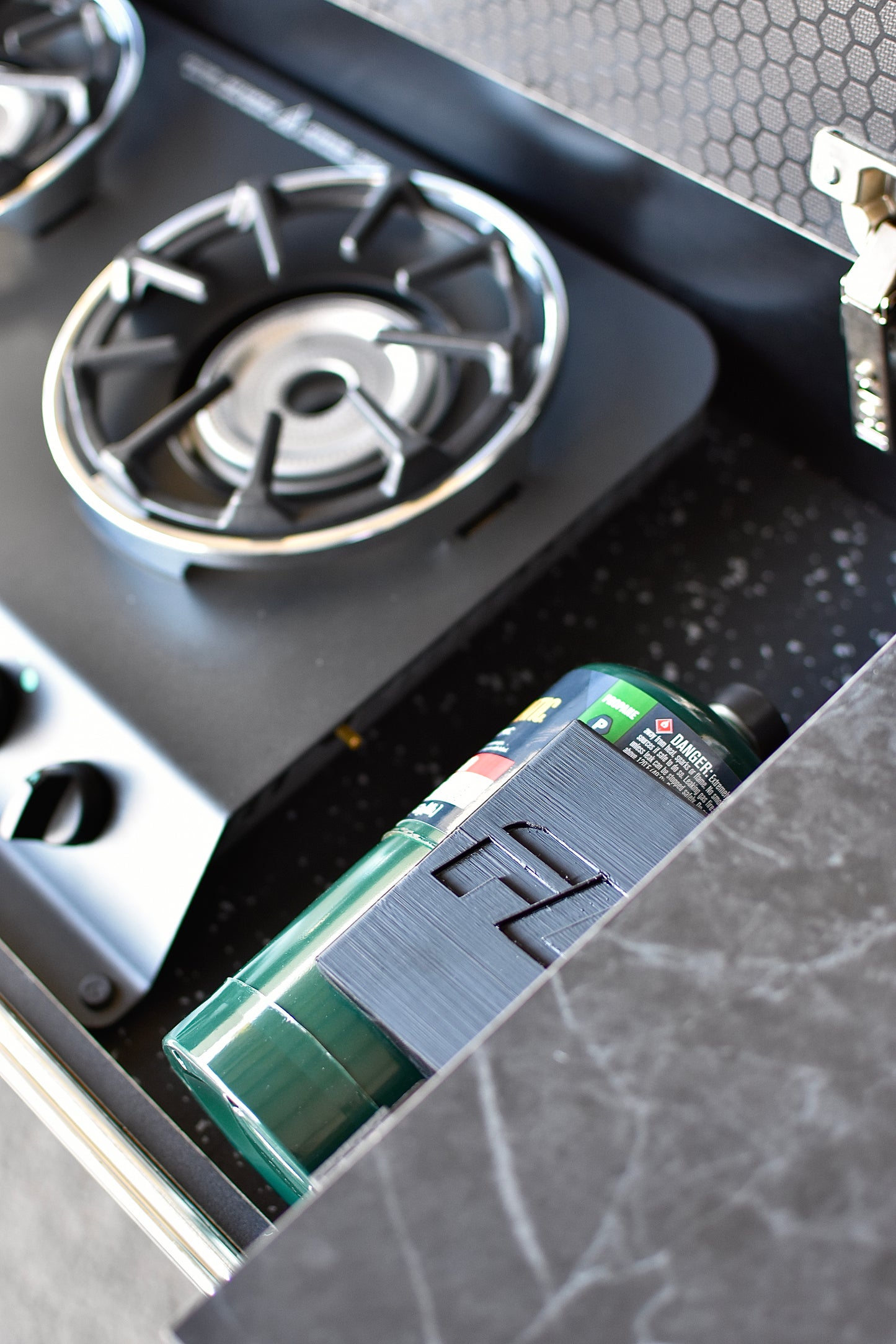 Push-fit propane bottle mount (468g)