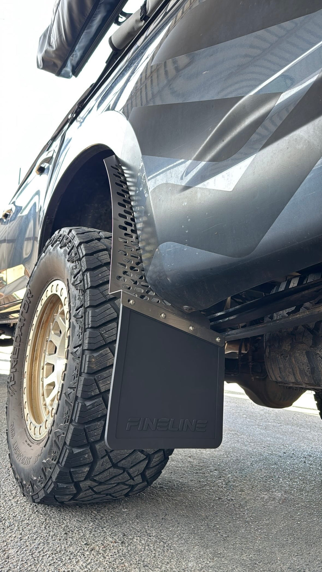4x4 Offset Mud Guards