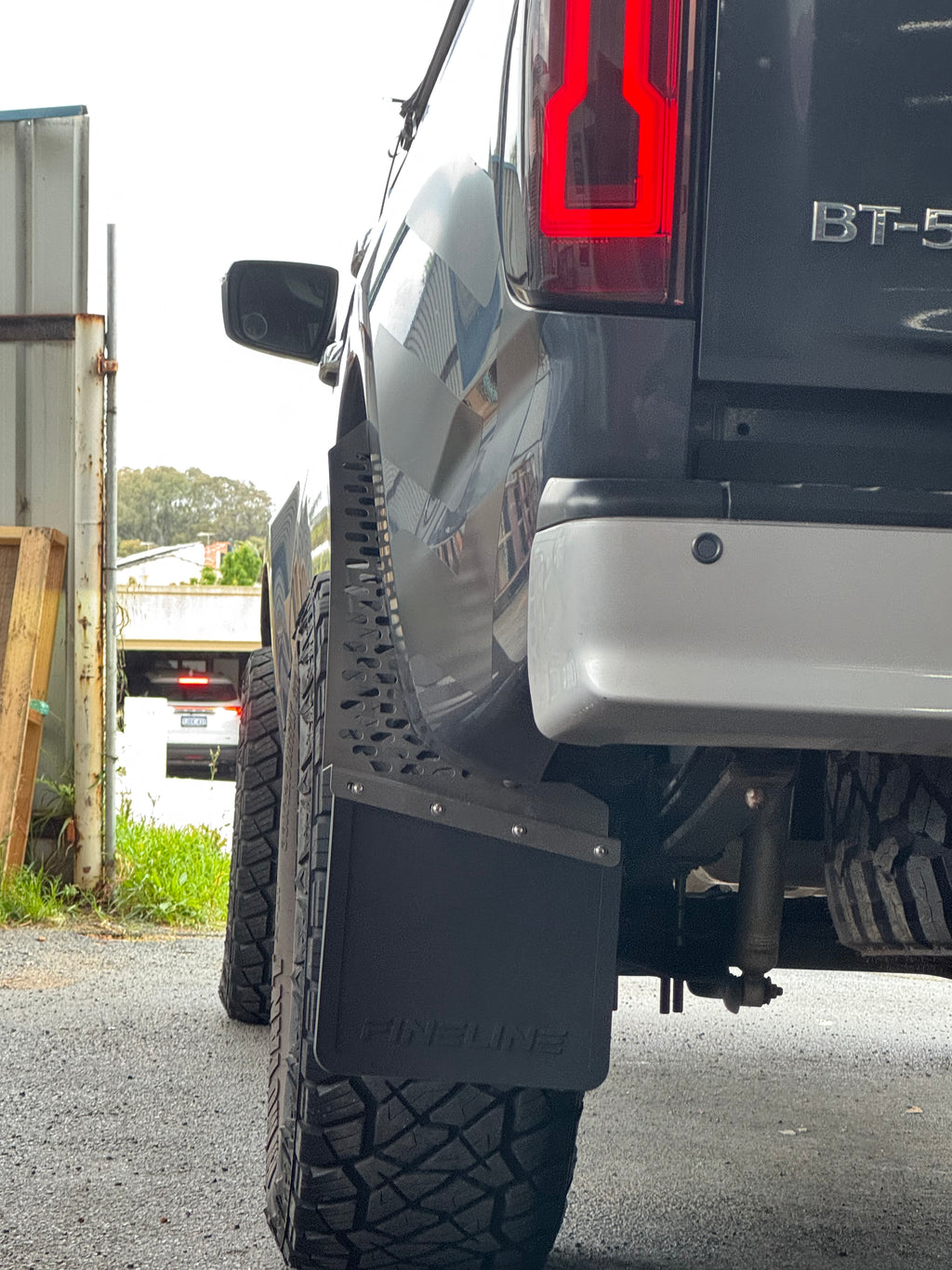 4x4 Offset Mud Guards